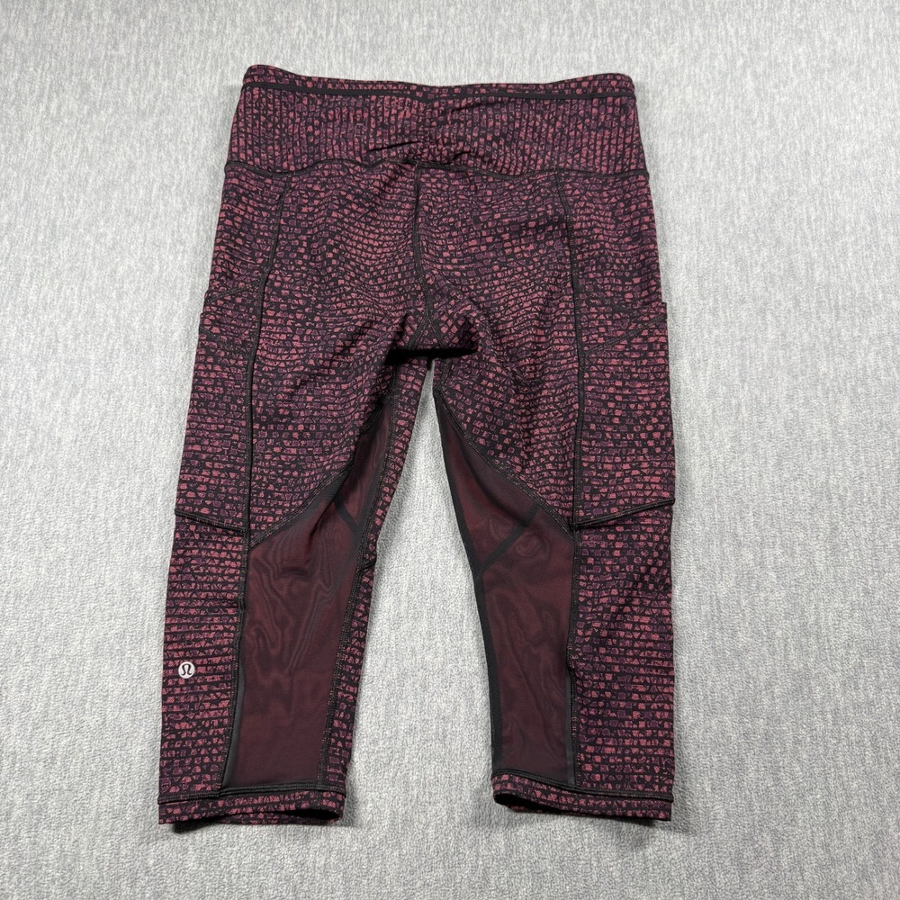 Lululemon Womens Maroon Speed Snake Mesh Panel Capri Running Legging Size M